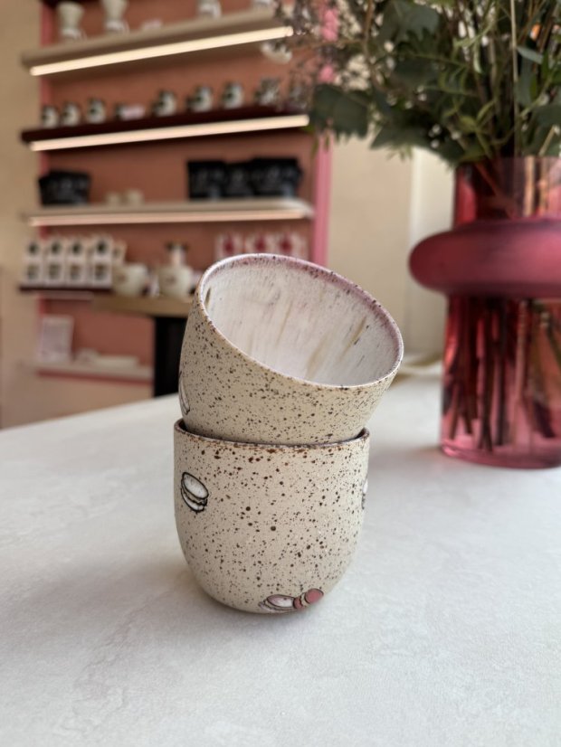 Kalíšek - více makronek po celém kalíšku